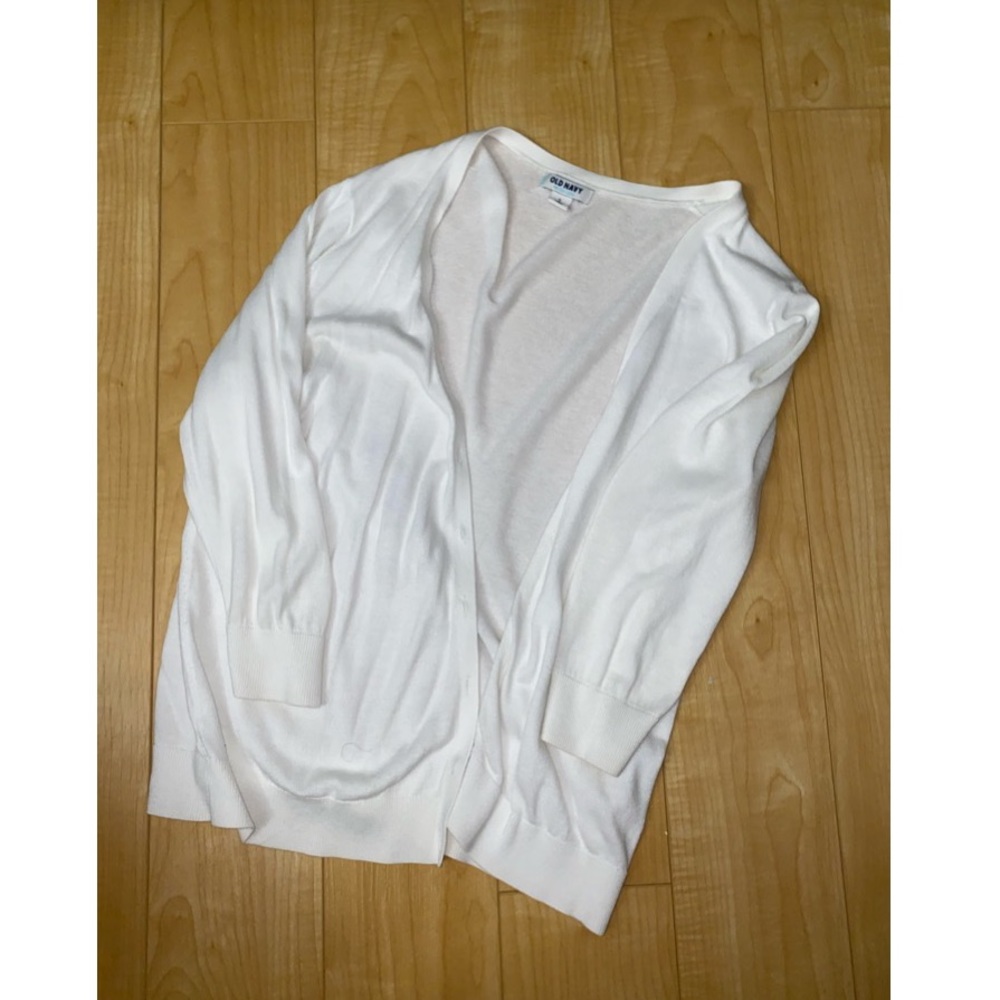 3/4 white sleeve knit